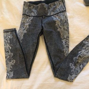 One of a kind lace print leggings